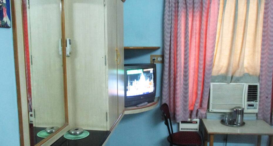 Tirumala Lodge, Nirmal 2